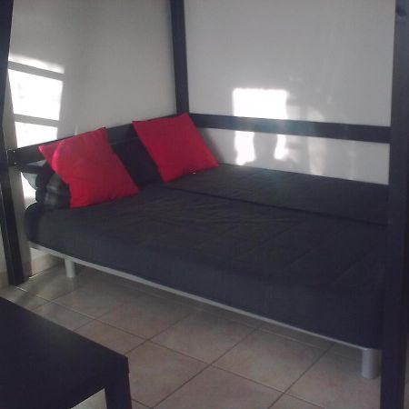 Ferienwohnung Studio Climatise. Proche Parking, Commerces Et Mer Carqueiranne Exterior foto